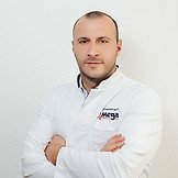 Врач Дзуцев Виталий Русланович