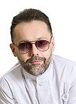 Врач Вандровский Максим Александрович